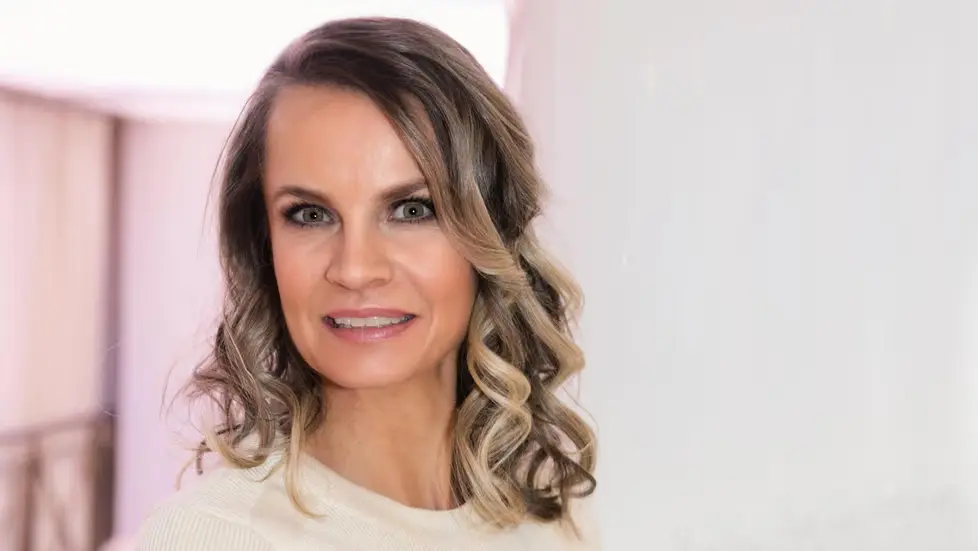 Kuka on Julia Kanerva? Ikä, perhe ja elämä